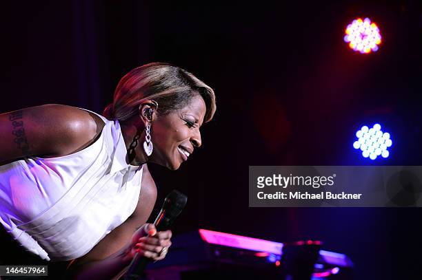 Recording artist Mary J. Blige performs at the 100th anniversary celebration of the Beverly Hills Hotel & Bungalows supporting the Motion Picture &...