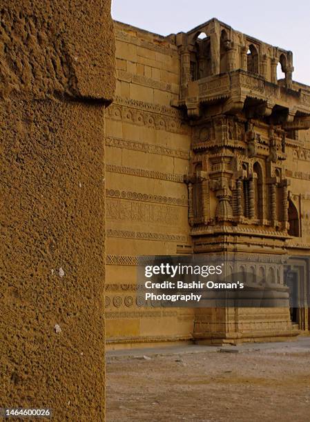 architectural features of tomb at makli - museum for film stock pictures, royalty-free photos & images