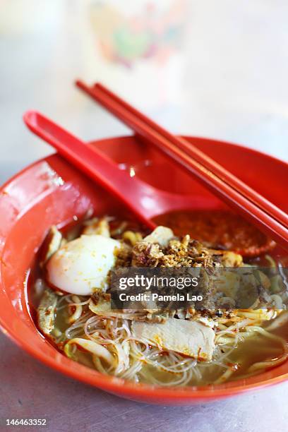 penang hokkien mee - hokkien mee stock pictures, royalty-free photos & images