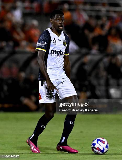 Béni Nkololo of the Mariners looks for his support during the round 16 A-League Men's match between Brisbane Roar and Central Coast Mariners at...