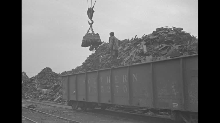Reading Scrap Train 72 Magnet Lifting Car Stock Videos, Footage, & 4K Video Clips - Getty ...
