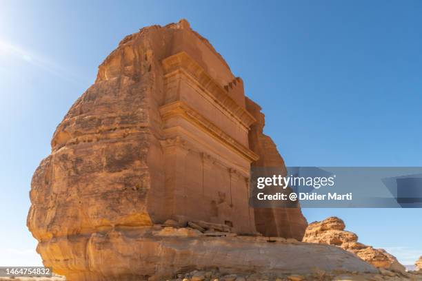 hegra tomb in al ula saudi arabia - 瑪甸沙勒 個照片及圖片檔