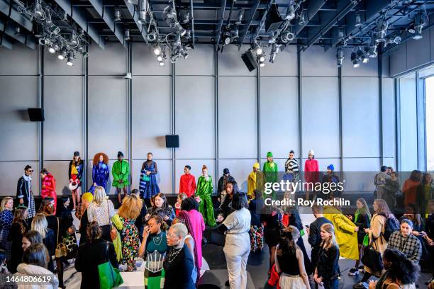 Models pose during the Kate Spade New York presentation during New York Fashion Week 2023 at The Whitney Museum of American Art on February 10, 2023...