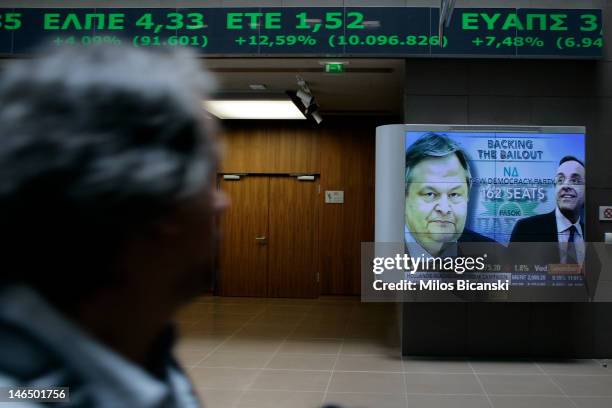 General view at Athens stock exchange on June 18, 2012. Greece race to form a coalition government by the end of Monday after an election victory by...