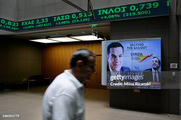 General view at Athens stock exchange on June 18, 2012. Greece race to form a coalition government by the end of Monday after an election victory by...