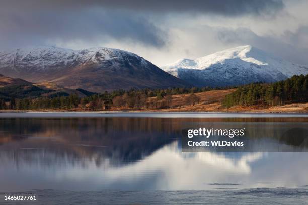 scottish highlands in winter - calm water stock pictures, royalty-free photos & images