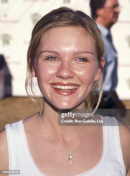 Kirsten Dunst 1997 Photos and Premium High Res Pictures - Getty Images