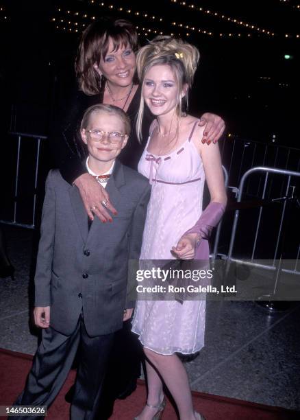 Kirsten Dunst 1997 Photos and Premium High Res Pictures - Getty Images