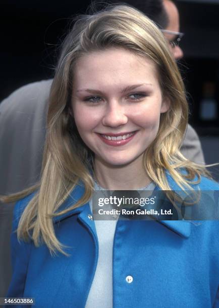 222 Kirsten Dunst 2000 Stock Photos, High-Res Pictures, and Images