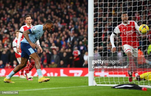 Ivan Toney of Brentford scores the team's first goal during the Premier League match between Arsenal FC and Brentford FC at Emirates Stadium on...