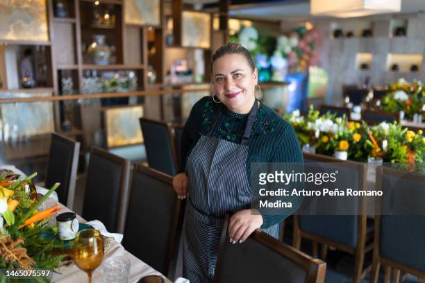 portrait of event planner looking at the camera - event planning stock pictures, royalty-free photos & images