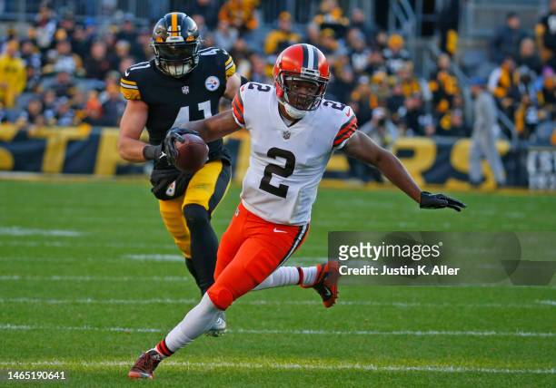 Amari Cooper of the Cleveland Browns in action against the Pittsburgh Steelers on January 8, 2022 at Acrisure Stadium in Pittsburgh, Pennsylvania.