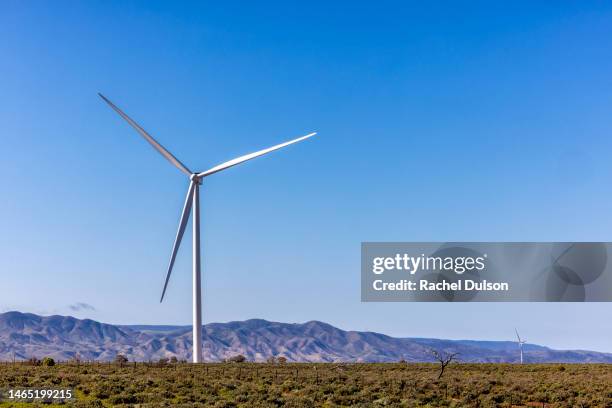 wind farm, south australia - flinders ranges stockfoto's en -beelden