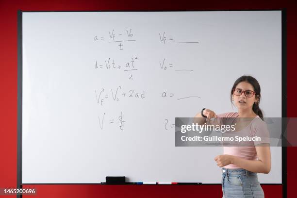 25,540 Student Explain Stock Photos, High-Res Pictures, and Images ...