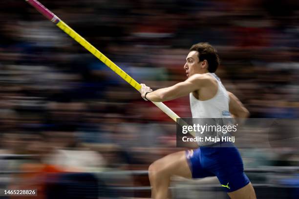 Armand Duplantis of Sweden competes in Men's Pole Vault during the ISTAF Indoor Berlin at Mercedes-Benz Arena on February 10, 2023 in Berlin, Germany.