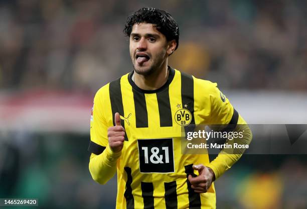 Mahmoud Dahoud of Borussia Dortmund looks on during the Bundesliga match between SV Werder Bremen and Borussia Dortmund at Wohninvest Weserstadion on...