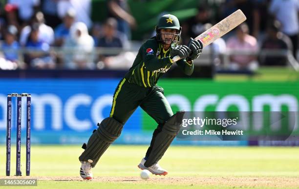 Bismah Maroof of Pakistan plays a shot during the ICC Women's T20 World Cup group B match between India and Pakistan at Newlands Stadium on February...