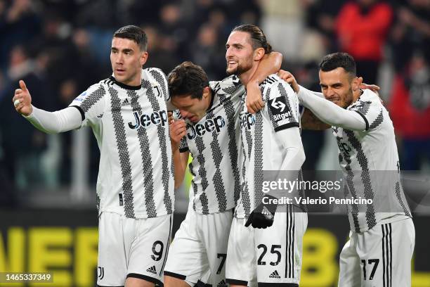 Adrien Rabiot of Juventus celebrates with teammates Dusan Vlahovic , Federico Chiesa and Filip Kostic after scoring the team's first goal during the...