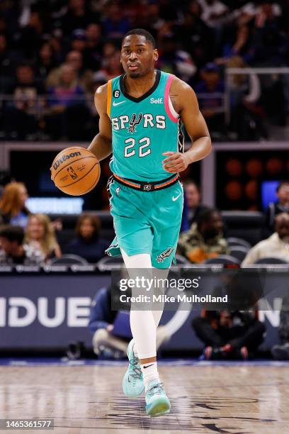 Malaki Branham of the San Antonio Spurs dribbles up the court in the first half of a game against the Detroit Pistons at Little Caesars Arena on...