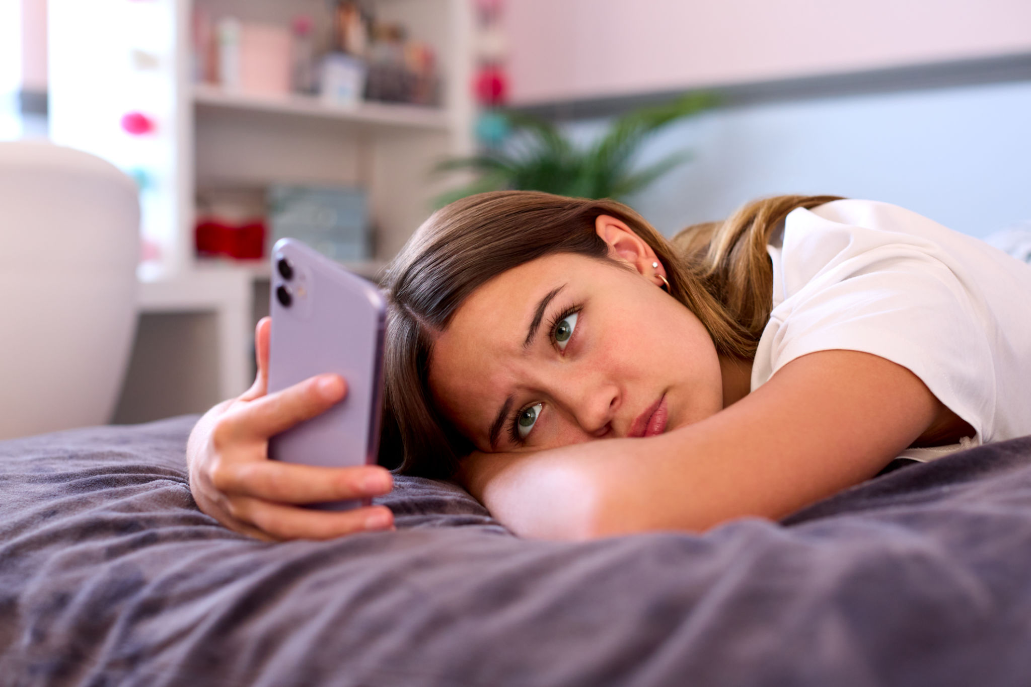 teenage girls networking