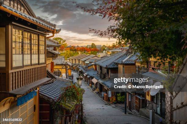 higashiyama district, kyoto, japan - gion stock-fotos und bilder