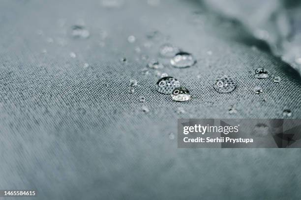 drops on membrane tissue - membrane fotografías e imágenes de stock