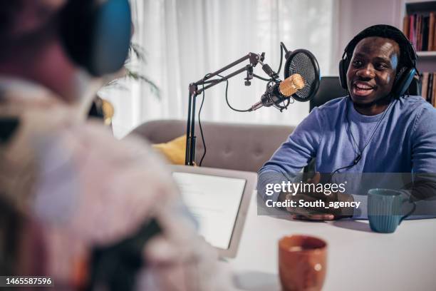 people in the podcast studio talking and recording - commentator stock pictures, royalty-free photos & images