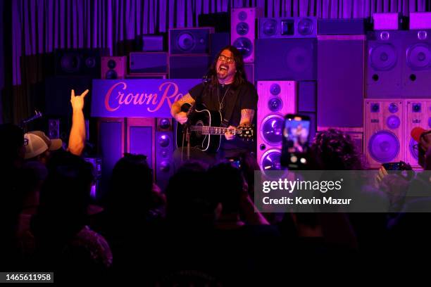 Dave Grohl kicks off Super Bowl weekend with an exclusive acoustic performance for veterans and local hospitality personnel at Crown Royal’s pre-game...