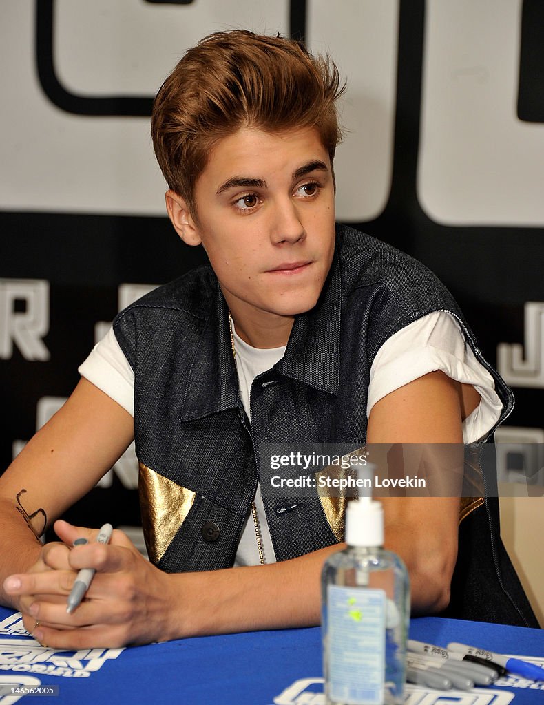 Justin Bieber Autograph Signing And Fan Meet And Greet