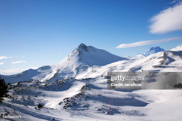 monte bolza, on the gran sasso range, in abruzzo - italy - abruzzo national park stock pictures, royalty-free photos & images