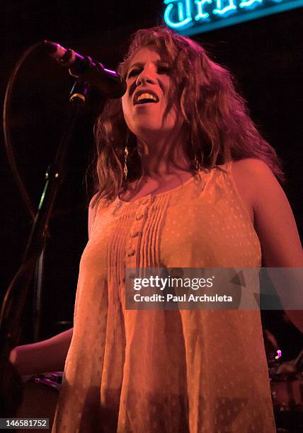 Delta Rue Images Southern Rock Band Delta Rae Photos and Premium High Res Pictures ...