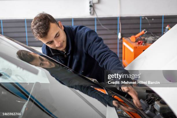 auto glass repair and windshield replacement - windshield stock pictures, royalty-free photos & images