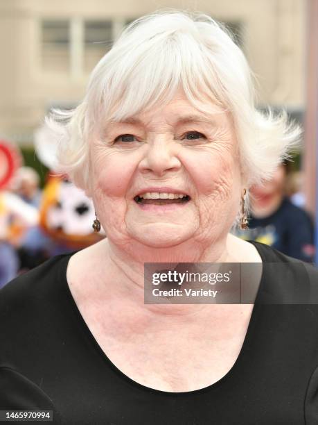 June Squibb Photos Photos and Premium High Res Pictures - Getty Images
