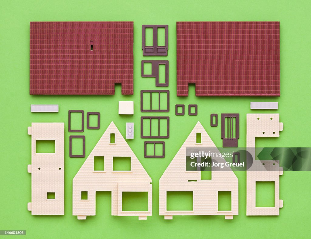 Plastic house model building kit