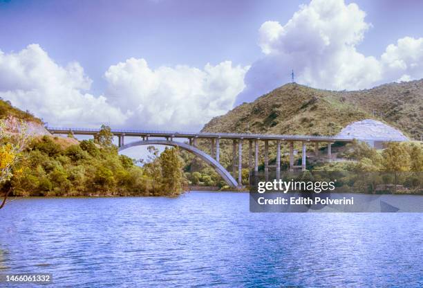 gobernador de la sota bridge, córdoba - cordoba argentina stock-fotos und bilder