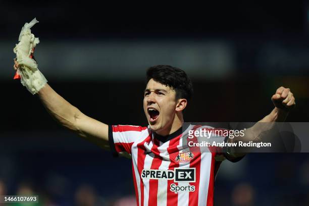 Luke O'Nien of Sunderland celebrates following the Sky Bet Championship match between Queens Park Rangers and Sunderland at Loftus Road on February...