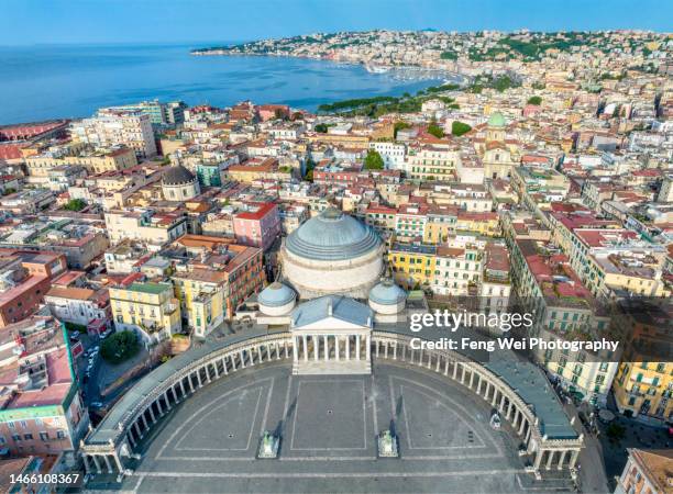basilica di san francesco di paola, piazza del plebiscito, naples, campania, italy - baia foto e immagini stock