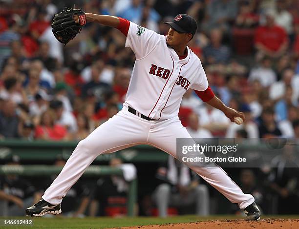 Boston Red Sox starting pitcher Felix Doubront pitches against the Miami Marlins in the second inning as the Boston Red Sox take on the Miami Marlins...