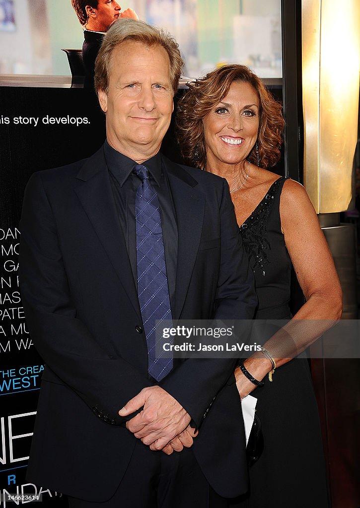 HBO's "Newsroom" Premiere - Arrivals