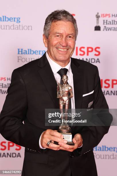 Black Ferns coach Wayne Smith wins the Coach of the Year award at the Halberg Awards at Spark Arena on February 15, 2023 in Auckland, New Zealand.