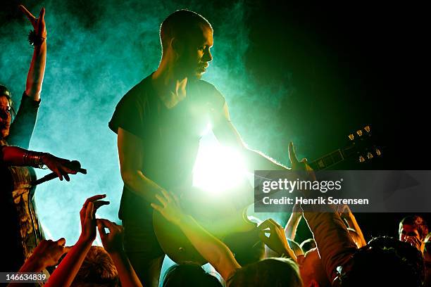 rock concert - pop music stock pictures, royalty-free photos & images