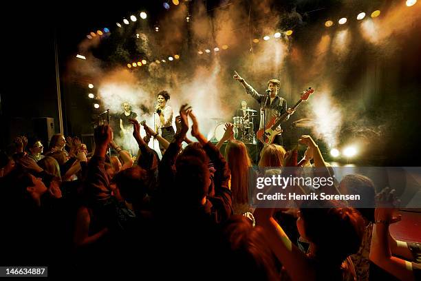 rock concert - woman enjoying night stock pictures, royalty-free photos & images