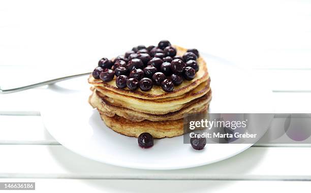 ricotta pancakes - dutch pancakes stockfoto's en -beelden