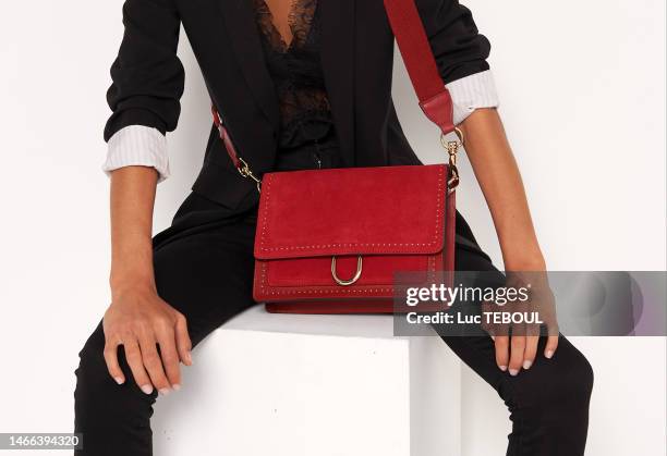 leather handbag - shoulder strap bag strap stock-fotos und bilder