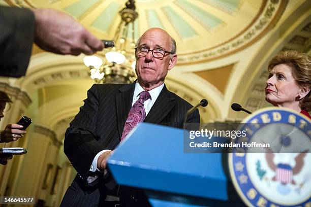 Sen. Pat Roberts , ranking member of the Senate Agriculture Committee , and Sen. Debbie Stabenow , chair of the Senate Agriculture Committee, speak...