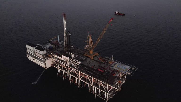 Cargo Rigs Offshore Oil Rig Cloudless Videos and HD Footage - Getty Images