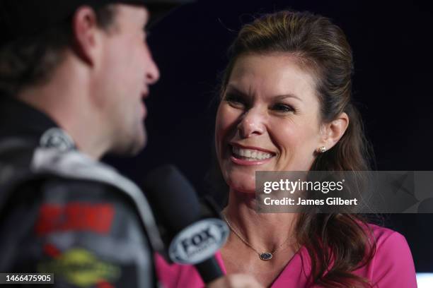 Jamie Roth Reporter 1,277 Nascar Reporter Stock Photos, High-Res Pictures, and Images ...