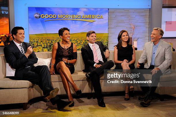 Anchors Josh Elliott, Robin Roberts, George Stephanopoulos, Bianna Golodryga and Sam Champion on "Good Morning America," 6/21/12, airing on the Walt...