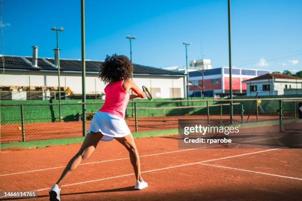 female tennis player playing - atividade bildbanksfoton och bilder