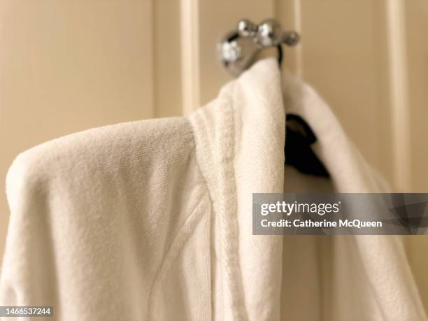 Queen Robe Back View 1,669 Queen Robe Stock Photos, High-Res Pictures, and Images - Getty Images